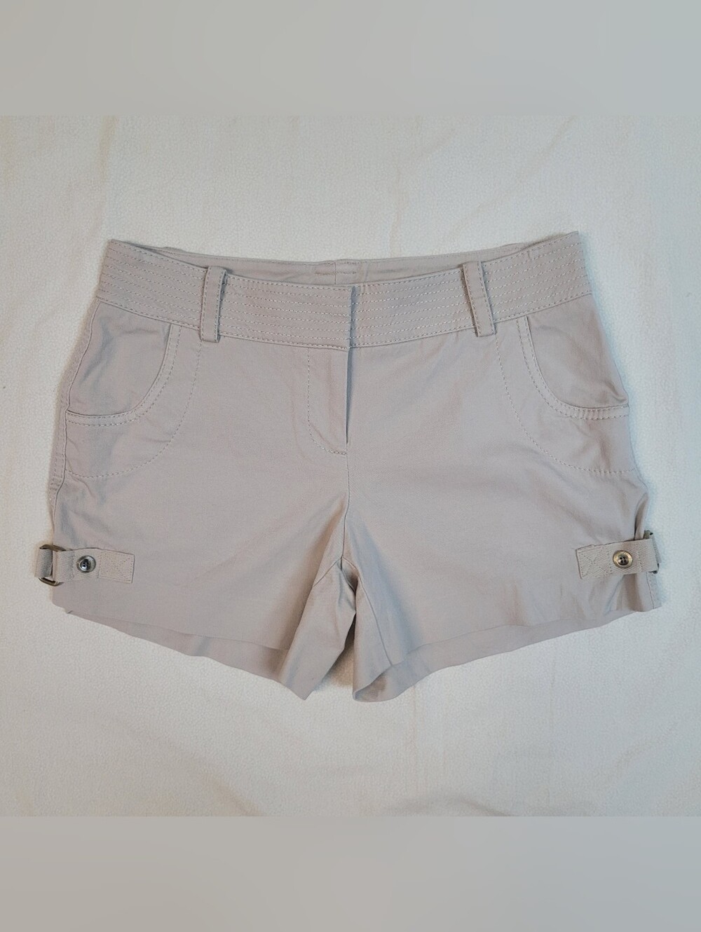 Cache Women’s 2 Beige Casual Belted Detail Shorts,Stretchy Preppy Nautical Beach